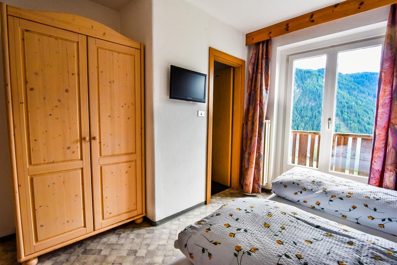 Albergo Somont Ортізеї Екстер'єр фото
